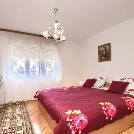 Gordana With Balcony And Parking