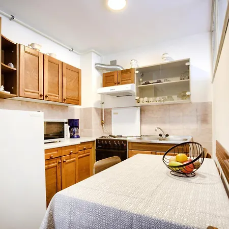 Apartman Gordana With Balcony And Parking *