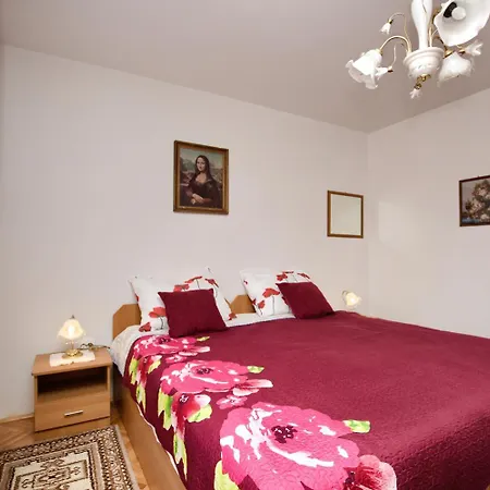 Gordana With Balcony And Parking *