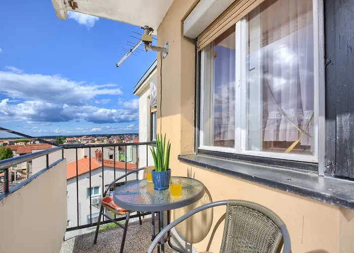 Gordana With Balcony And Parking *