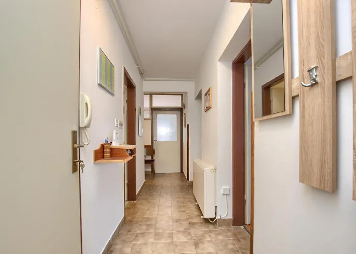 Gordana With Balcony And Parking Apartment *