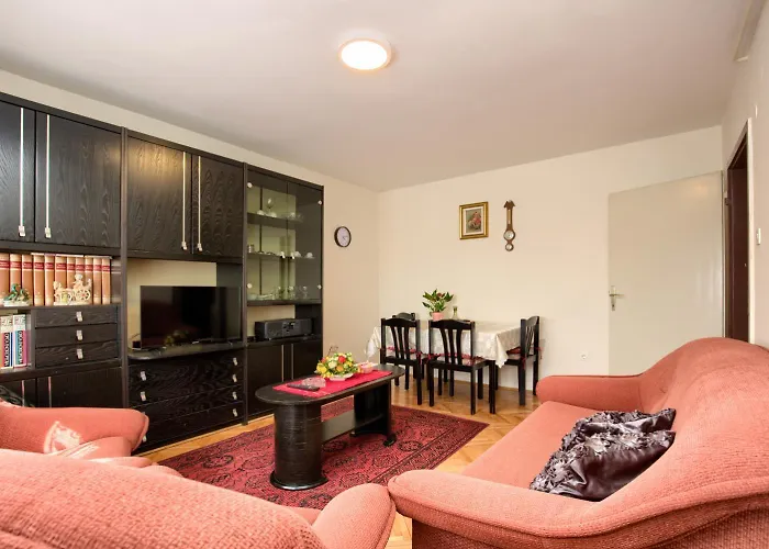 Gordana With Balcony And Parking * Pula