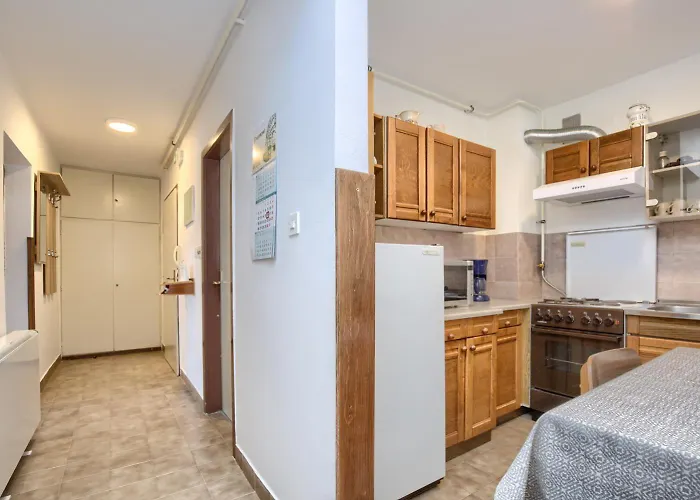 Gordana With Balcony And Parking Pula