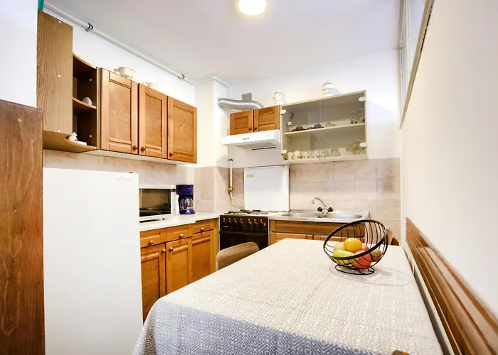 Apartment Gordana With Balcony And Parking *