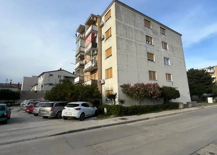 公寓 Gordana With Balcony And Parking 普拉